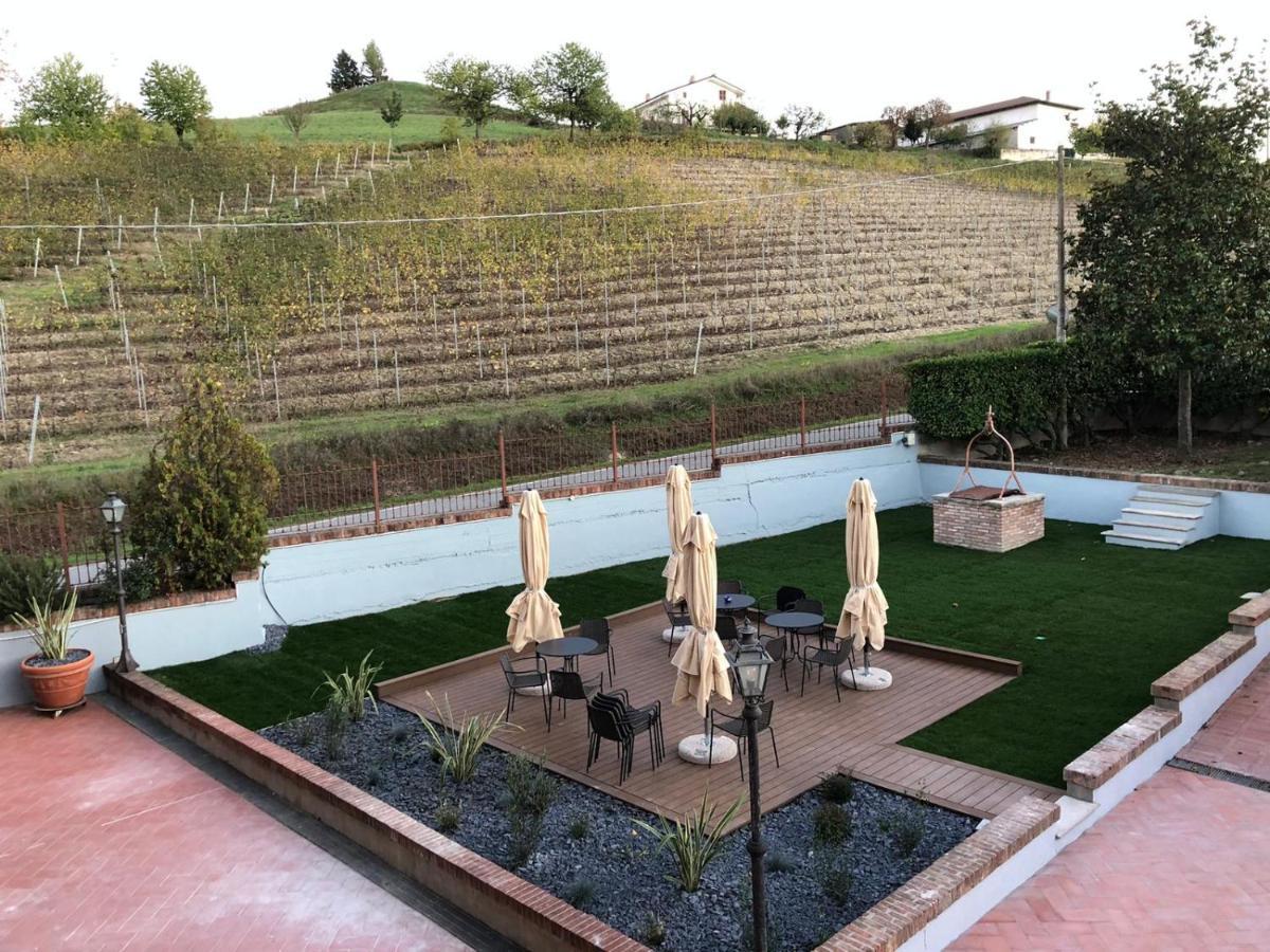 Cascina La Badia Bed & Breakfast Montegrosso d'Asti Bagian luar foto
