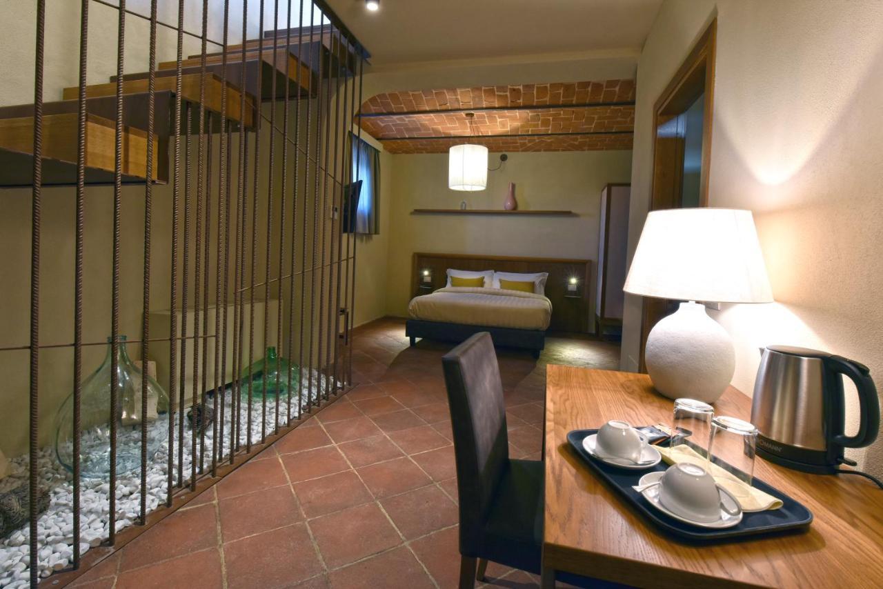 Cascina La Badia Bed & Breakfast Montegrosso d'Asti Bagian luar foto