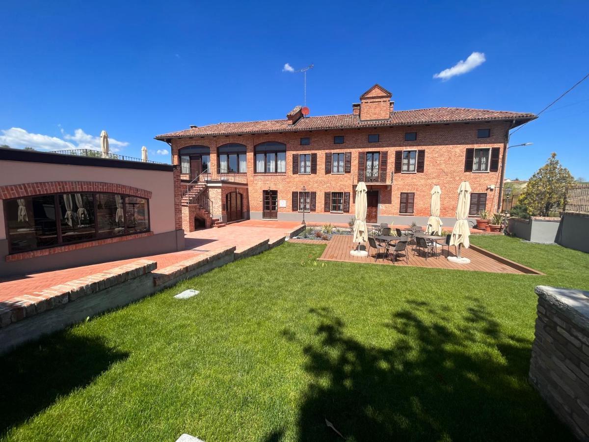 Cascina La Badia Bed & Breakfast Montegrosso d'Asti Bagian luar foto