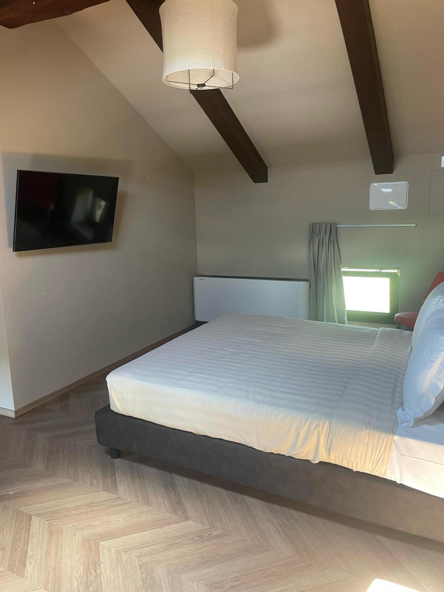 Cascina La Badia Bed & Breakfast Montegrosso d'Asti Bagian luar foto